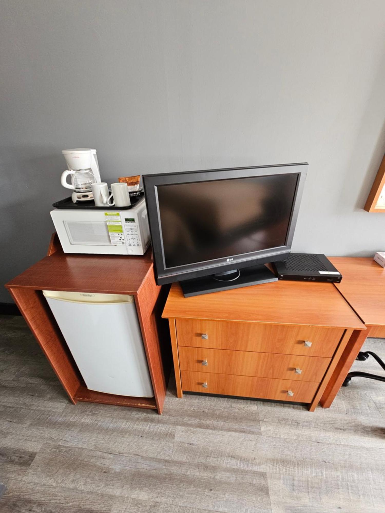 Mount Forest Forest Plaza Motel المظهر الخارجي الصورة