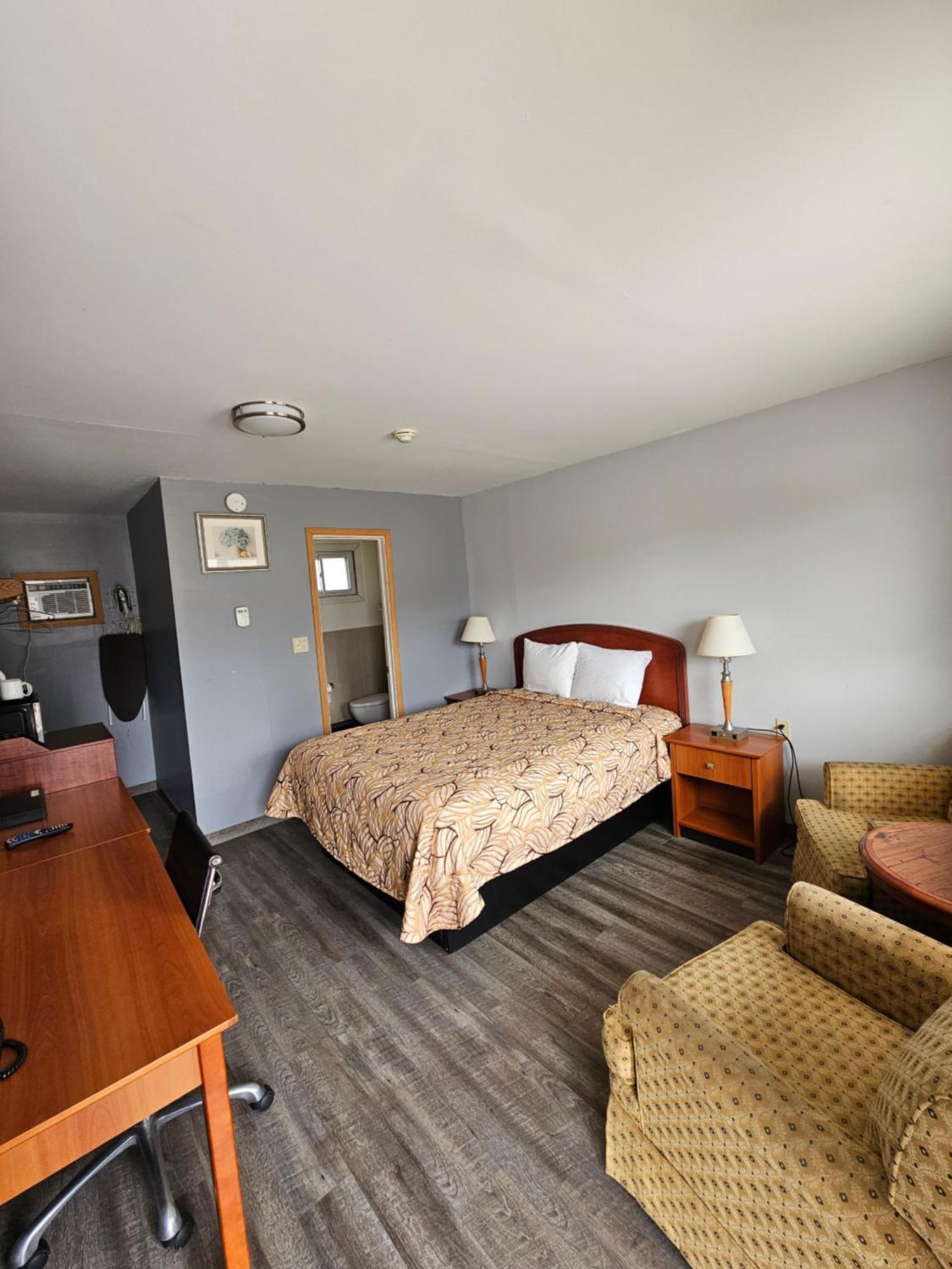 Mount Forest Forest Plaza Motel المظهر الخارجي الصورة