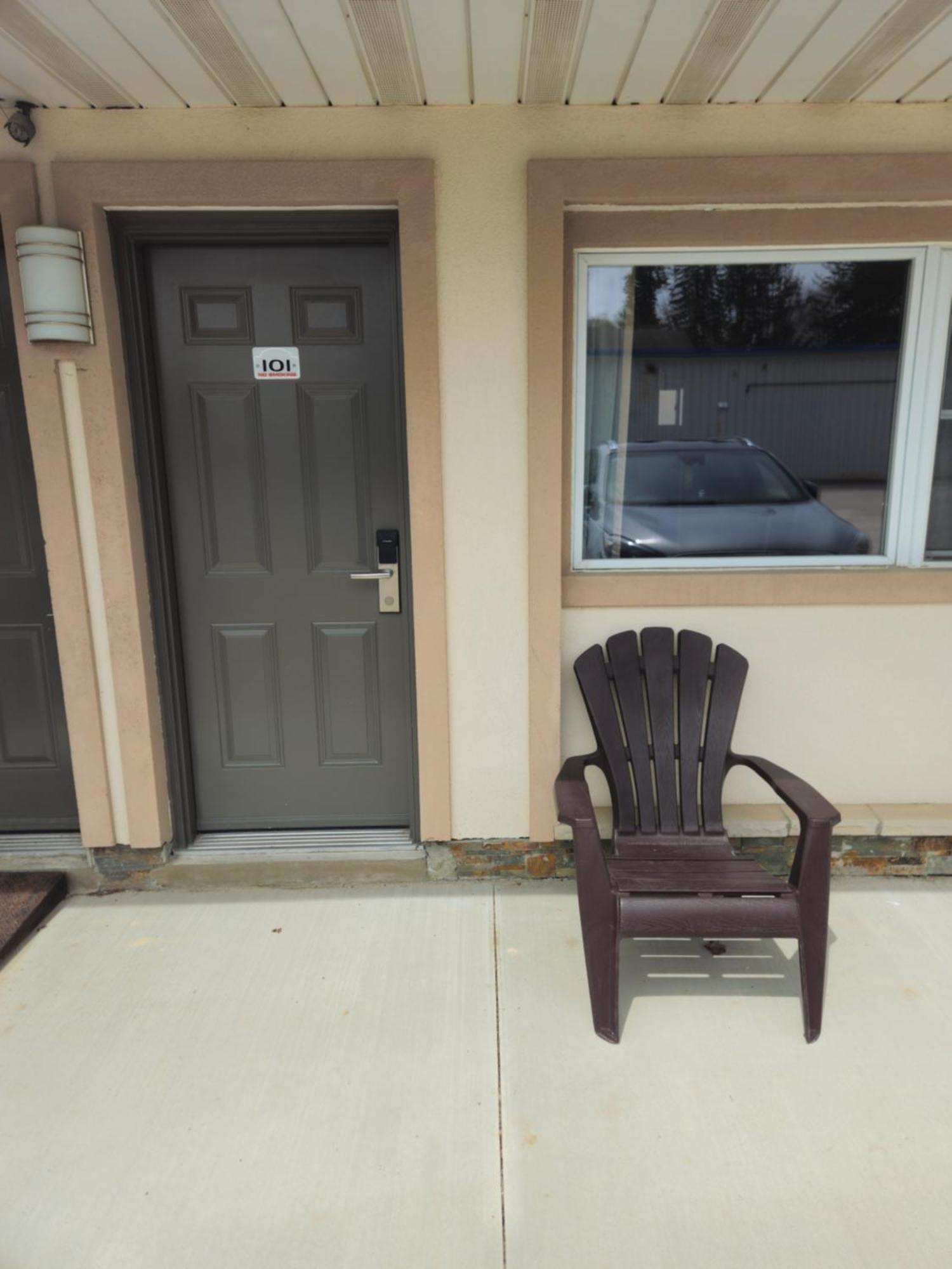 Mount Forest Forest Plaza Motel المظهر الخارجي الصورة