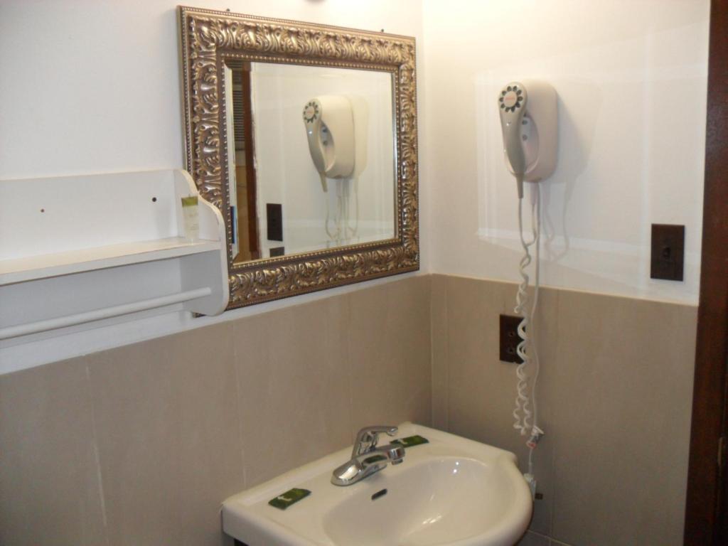 Mount Forest Forest Plaza Motel المظهر الخارجي الصورة