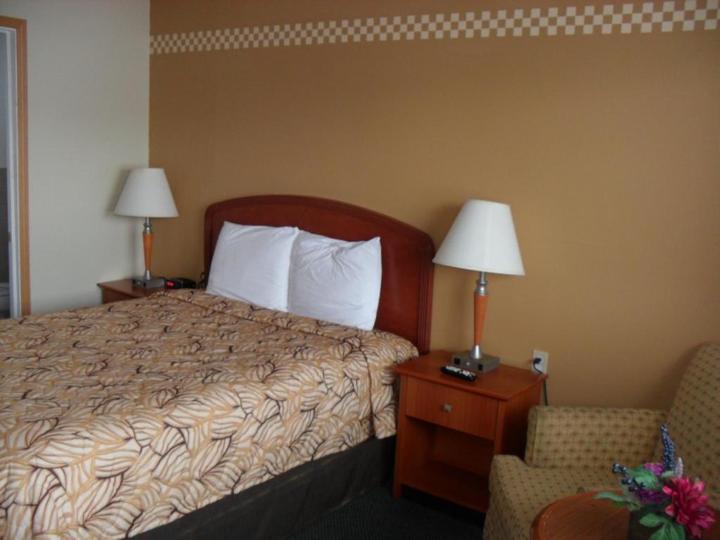 Mount Forest Forest Plaza Motel المظهر الخارجي الصورة